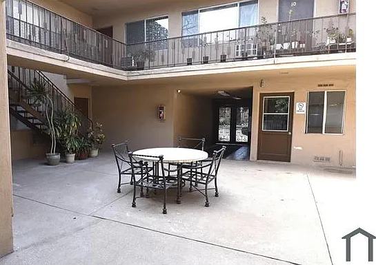 4702 Orion Ave #9 — Photo 1