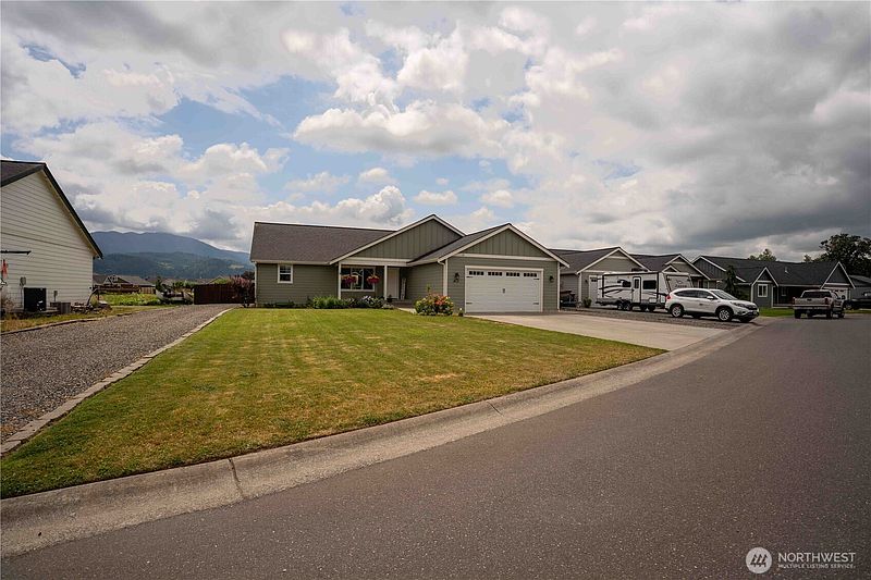2nd image of 413 Cornerstone Drive