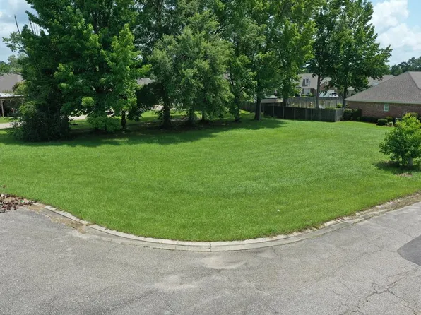 7 & 9 Amyden Ct, Laurel, MS 39443