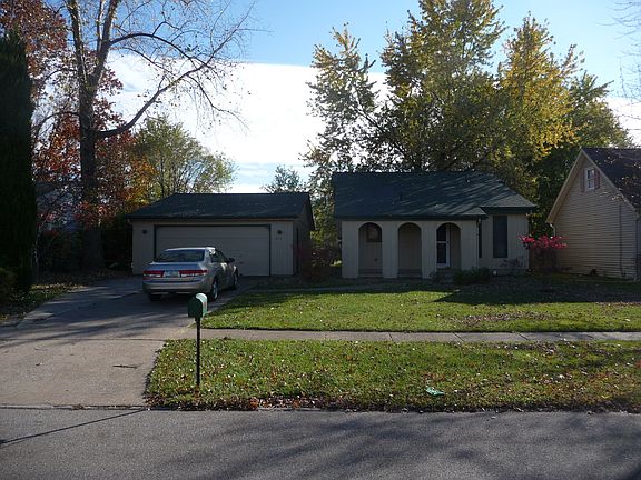 3rd image of 235 College Park Dr