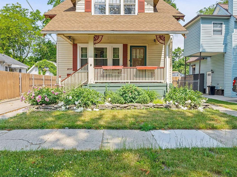 1st image of 207 S Andre St