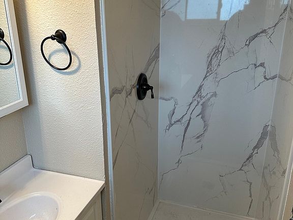 4th image of 6560 Channing Dr