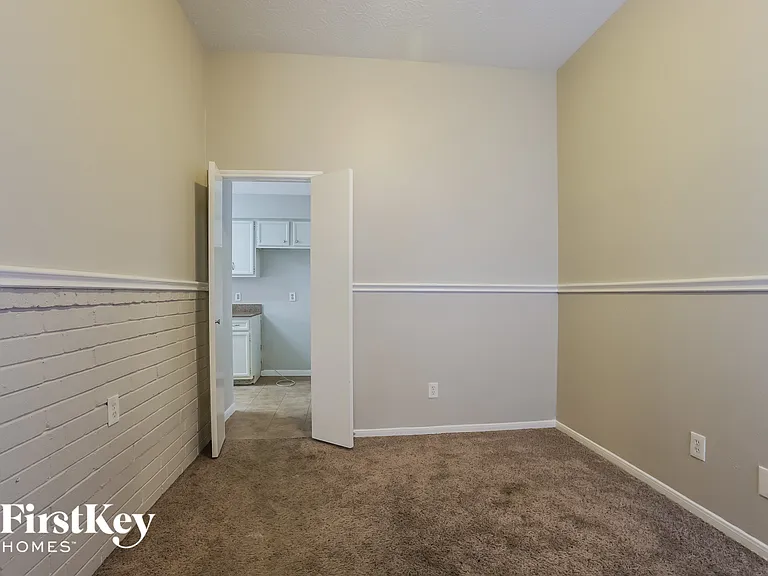 4118 Algernon Dr — Photo 12