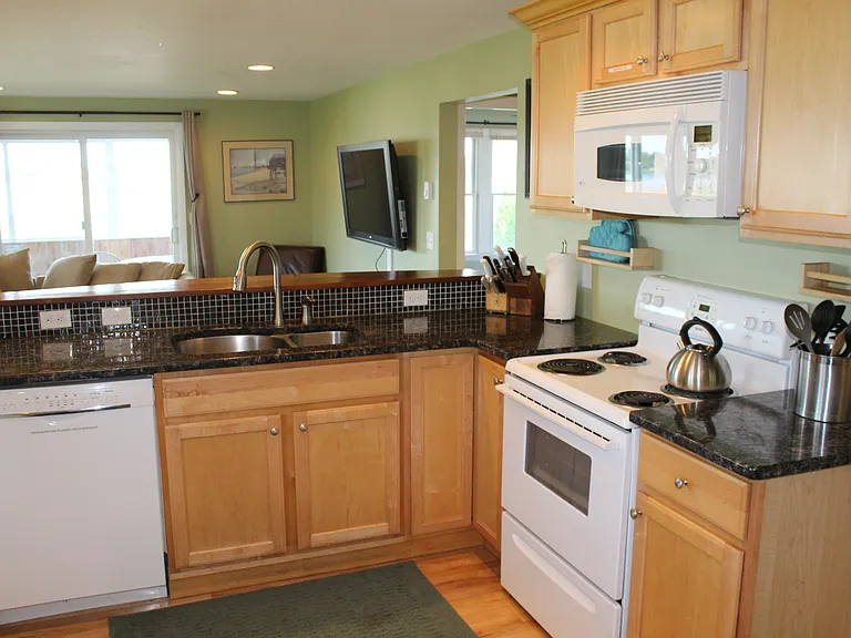 46 Conanicut Rd — Photo 4