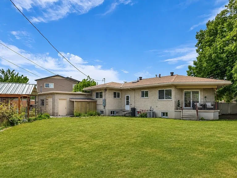 787 E Redmaple Cir — Photo 19