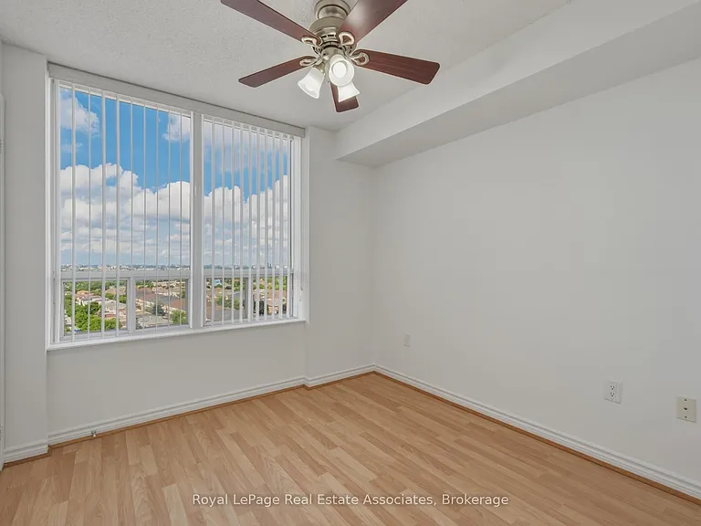 55 Strathaven Dr #1202 — Photo 17