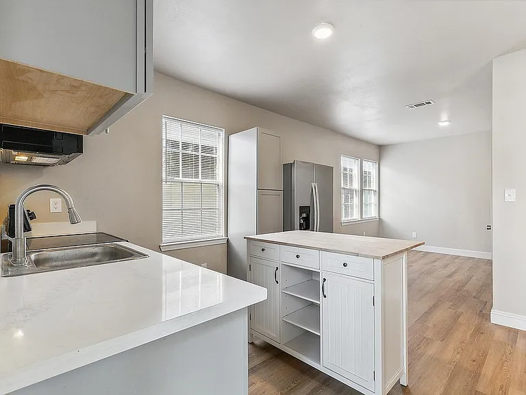2526 Aubry St #B — Photo 1