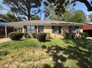 70 W Byfield Dr, Memphis, TN 38109