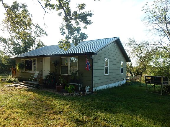 3rd image of 2982 W Highway 32