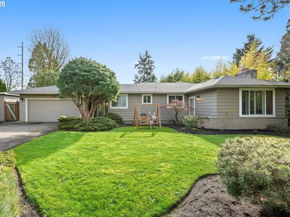 7315 SW Sylvan Ct, Portland, OR 97225