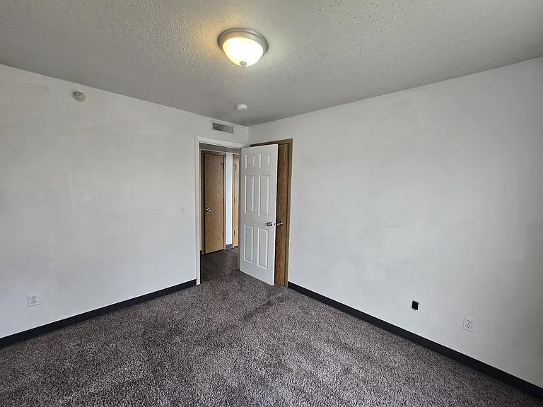 60 Miller Ave SW #12 — Photo 14