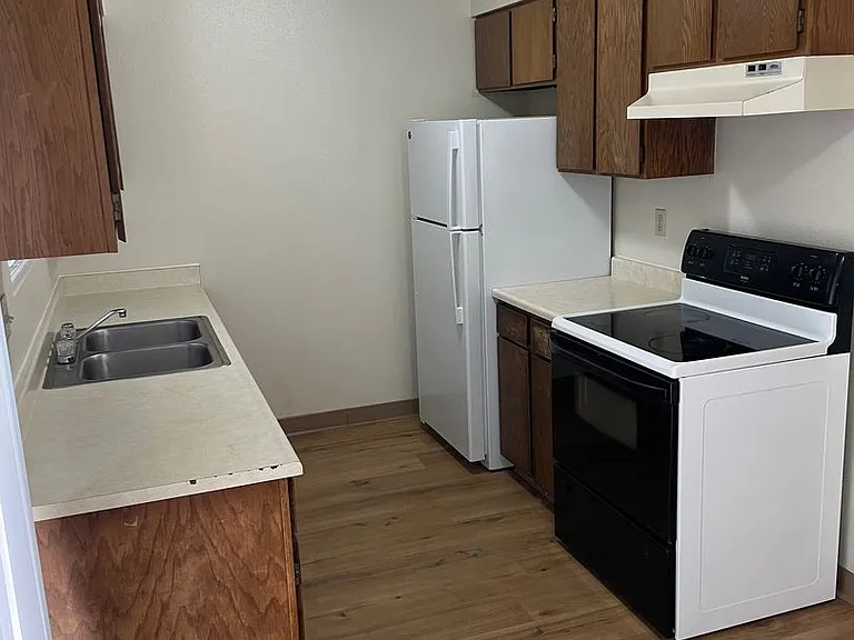 1772 Bramble Pl — Photo 2
