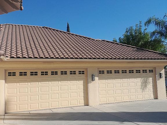 garage 2 double doors