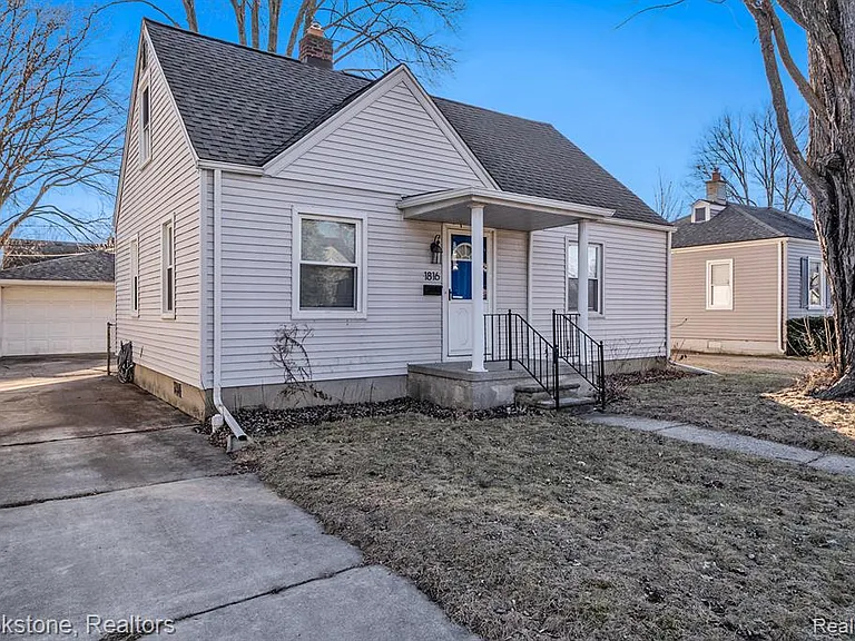 1816 Dallas Ave — Photo 7