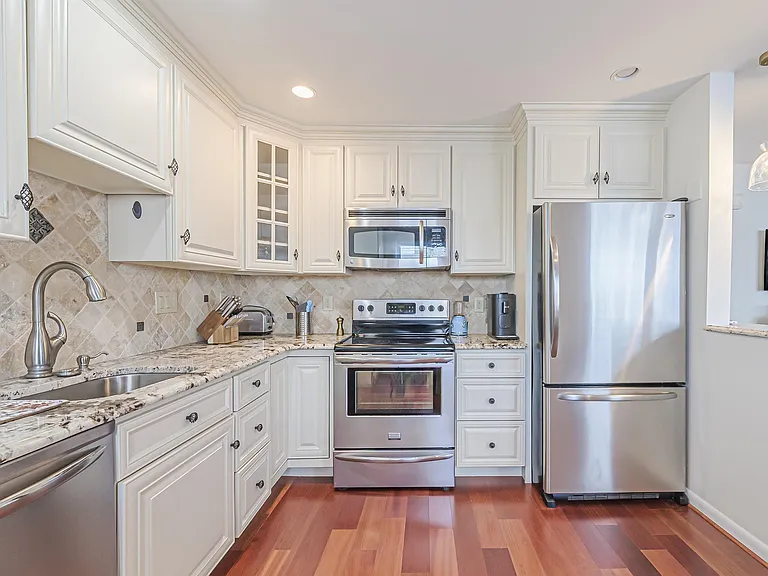 9506 Ventnor Ave #7 — Photo 11