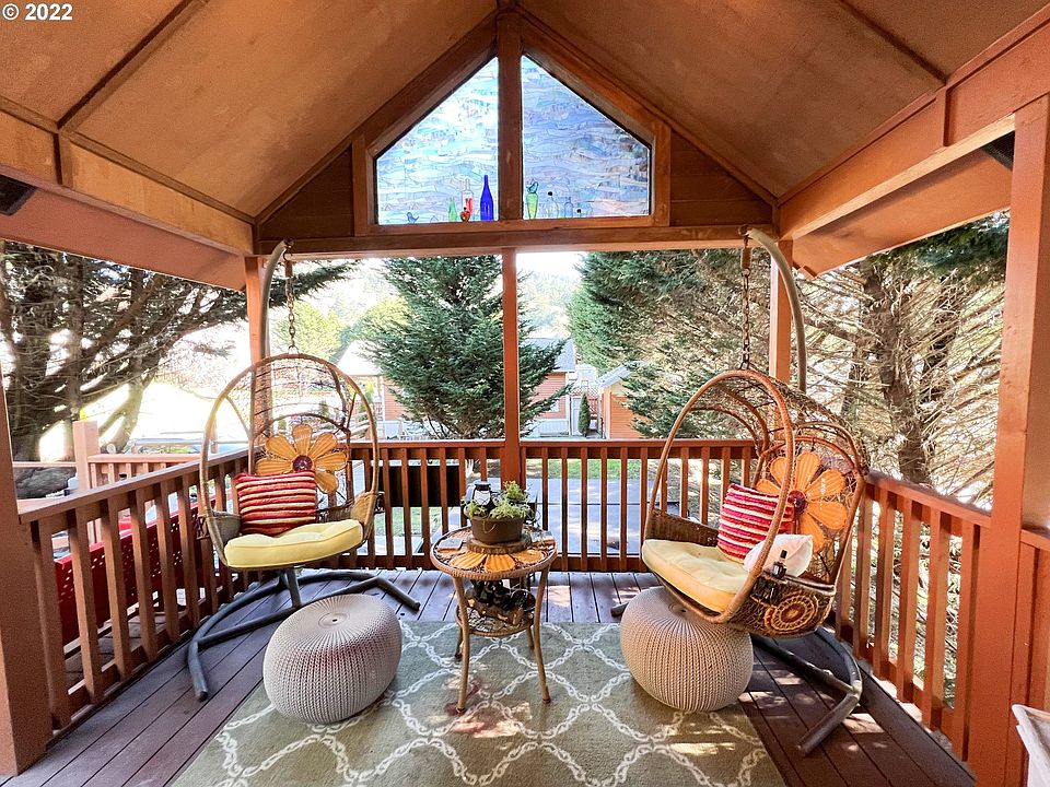 97748 N Bank Chetco River Rd Brookings, OR, 97415 Apartments for Rent