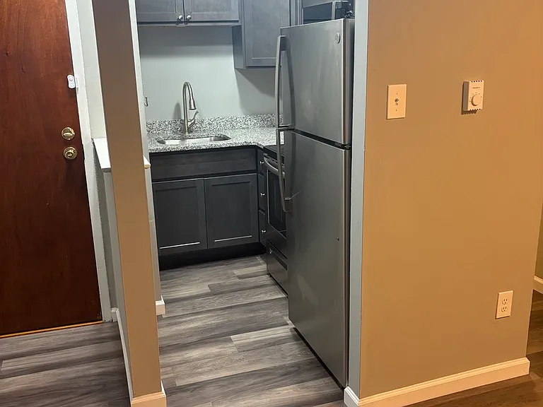 Trolley Square Apartments — Photo 8