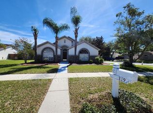 819 Sandy Trail Pl, Brandon, FL 33511