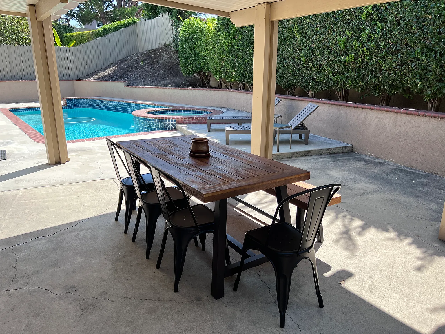 5 bed, 2180 sqft, $1,200 — Photo 2