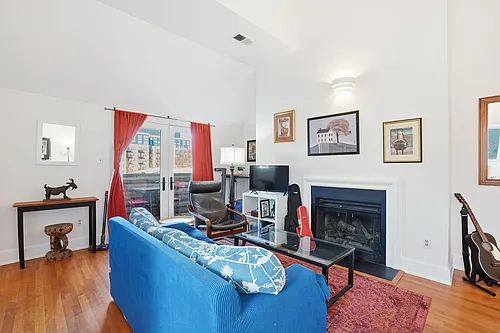 301 G St NE #32 Photo 1 301 G St NE #32 Photo 1