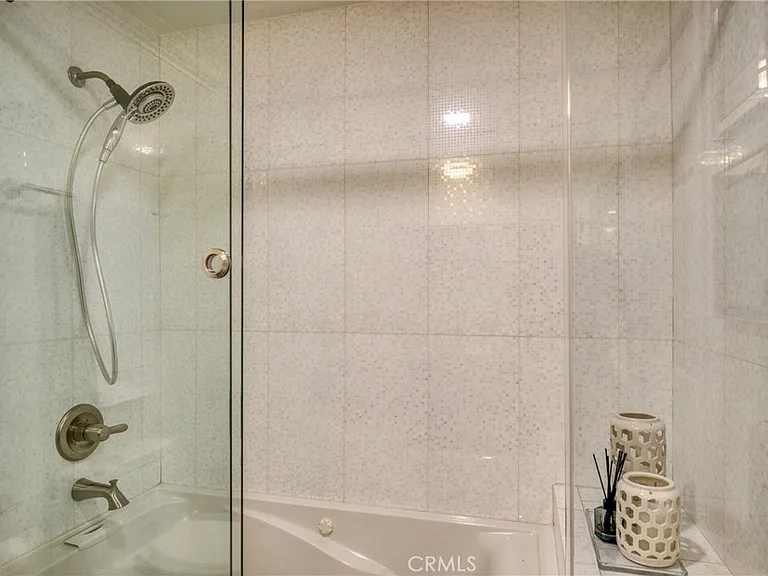 2461 Allanjay Pl — Photo 22
