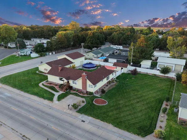 3217 W 2nd St, North Platte, NE 69101