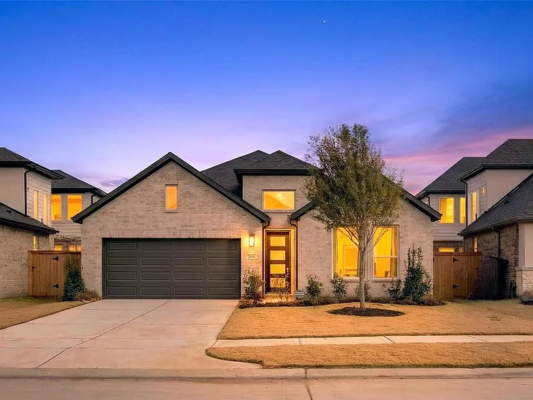 9627 Starry Eyes Ln — Photo 1