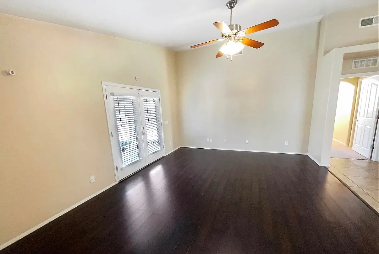 3 bed, 1652 sqft, $2,275 — Photo 1