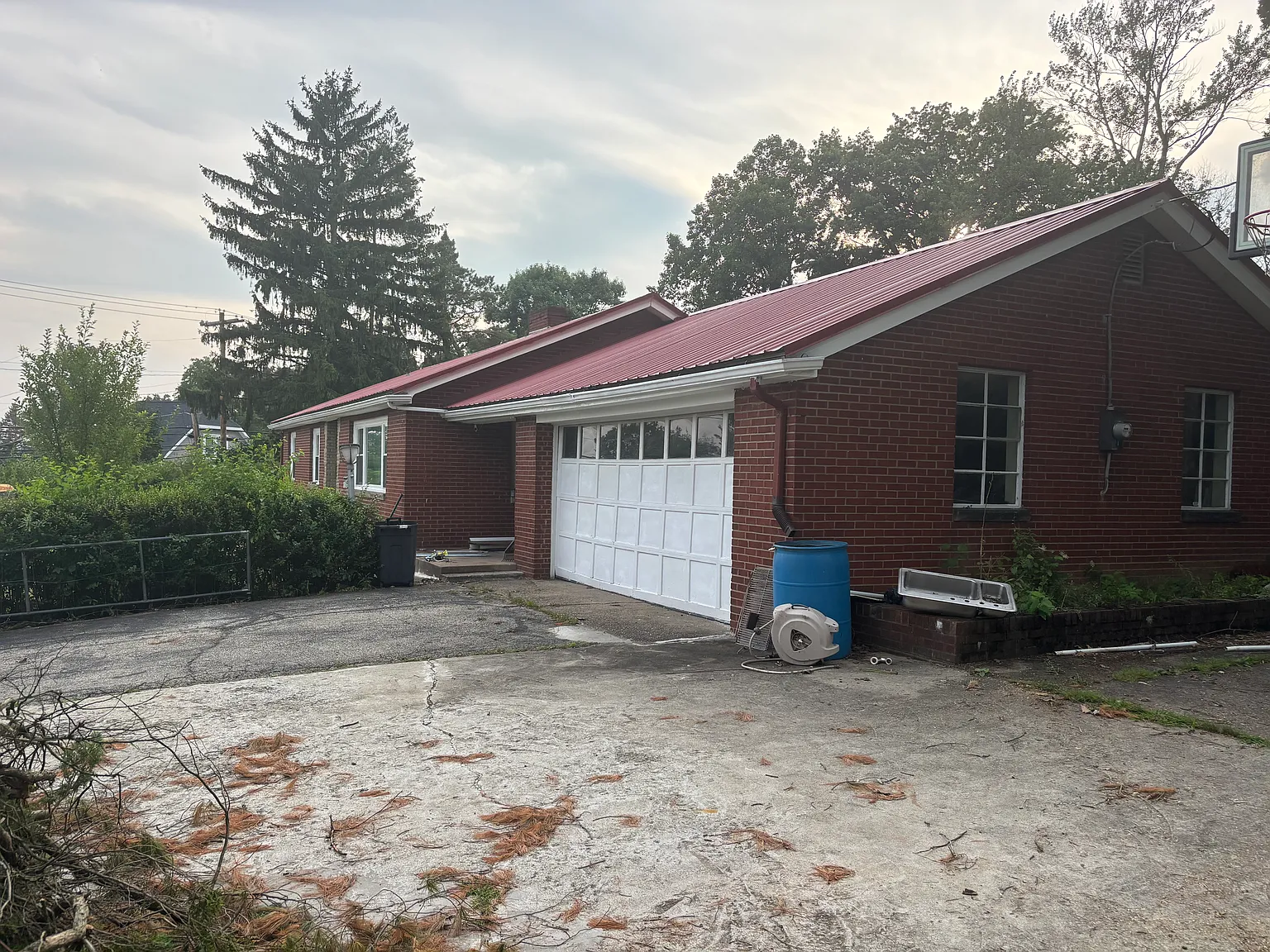 3 bed, 1.5 bath, 1336 sqft, $1,800 — Photo 3