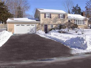 90 Kenson Dr, East Greenwich, RI 02818