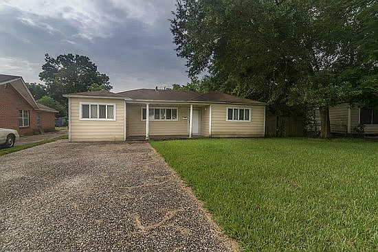 2nd image of 5018 Paradise Ln