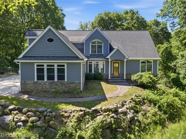 11910 Scott Rd, Davisburg, MI 48350