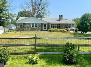 2411 Rosenberry Rd, Gilbertsville, PA 19525