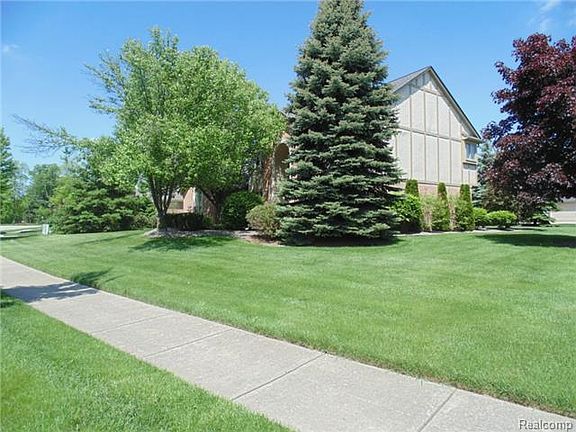4th image of 720 Kimberly Dr