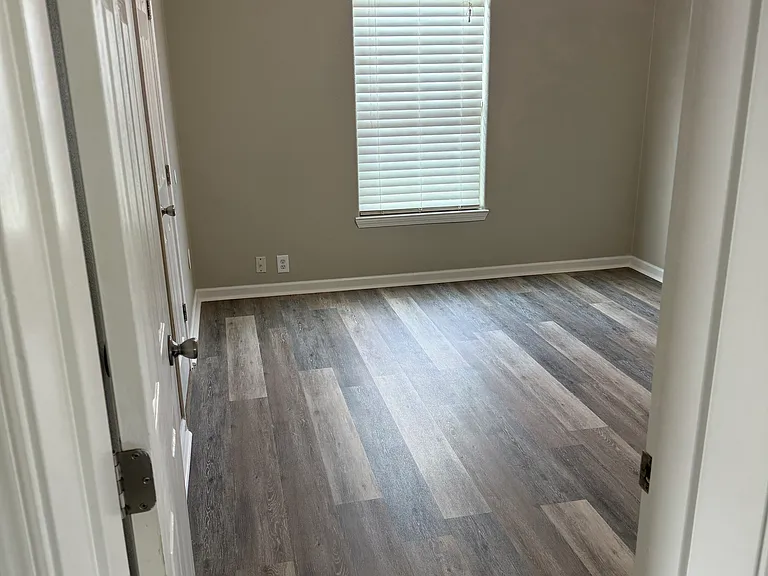 123 Stoneburg Dr — Photo 3