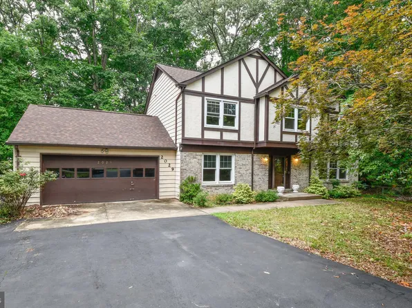 2029 Admiral Dr, Stafford, VA 22554