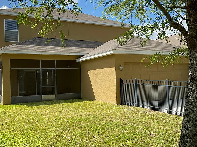 13218 Phoenix Dr — Photo 4