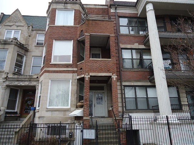 1st image of 3710 S King Dr #L
