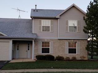 1202 N Red Oak Cir UNIT 3, Round Lake Beach, IL 60073