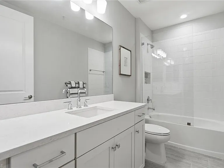2560 Seychelles Dr #1003 — Photo 16