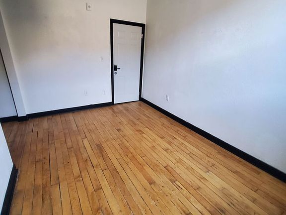 4th image of 2001 10th Ave #209