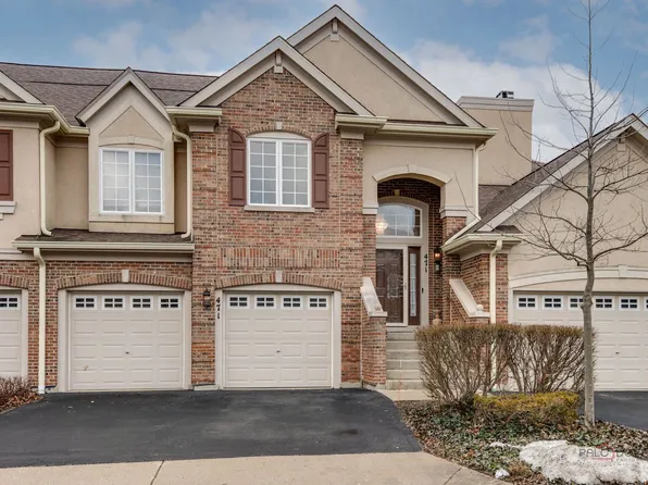 471 Harvey Lake Dr, Vernon Hills, IL 60061