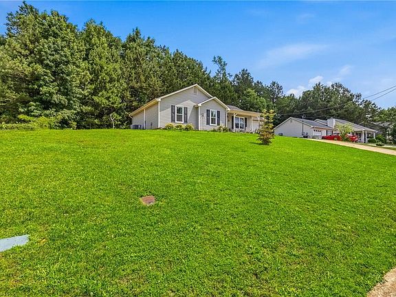 5th image of 268 Thorn Thicket Way
