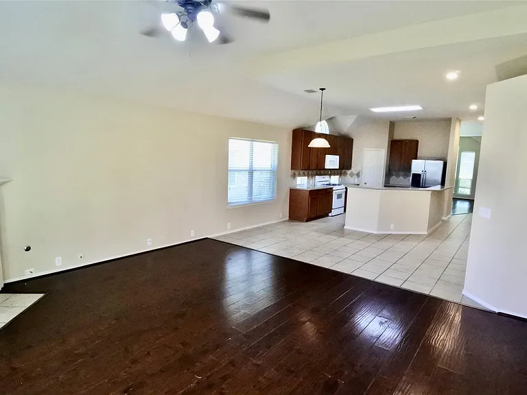 19314 Chislestone Ln — Photo 11