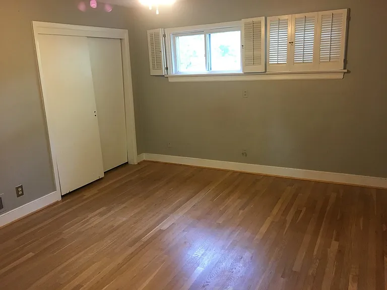 3537 Grandview Dr — Photo 9