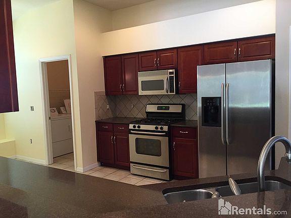 4th image of 31318 Heatherstone Dr