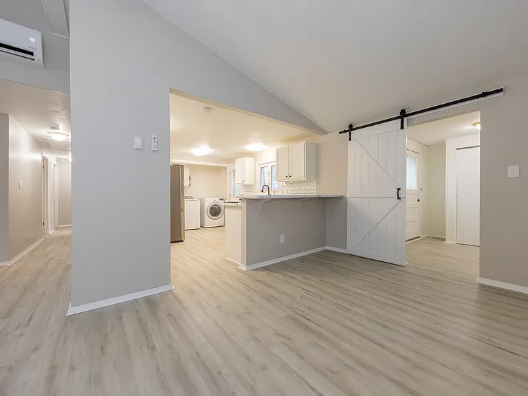 8752 S Spring Valley Park Dr — Photo 4