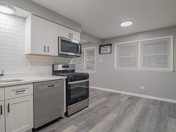 3rd image of 3249 N Keeler Ave #Gw