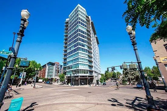 1 bed, 851 sqft, $1,685 — Photo 1