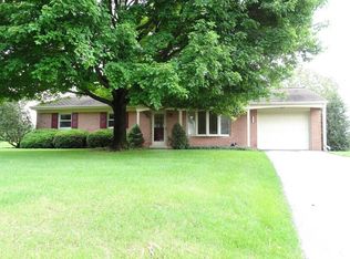 3 Loop Rd, Lititz, PA 17543